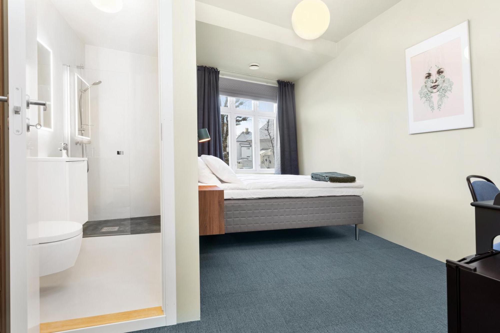 Central Guest House - Bedroom With Private Bathroom สตาวังเงร์ ภายนอก รูปภาพ