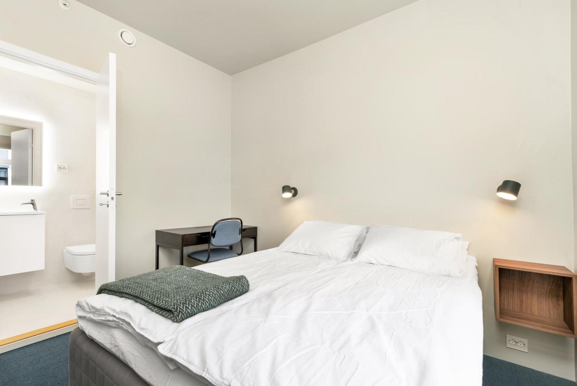 Central Guest House - Bedroom With Private Bathroom สตาวังเงร์ ภายนอก รูปภาพ