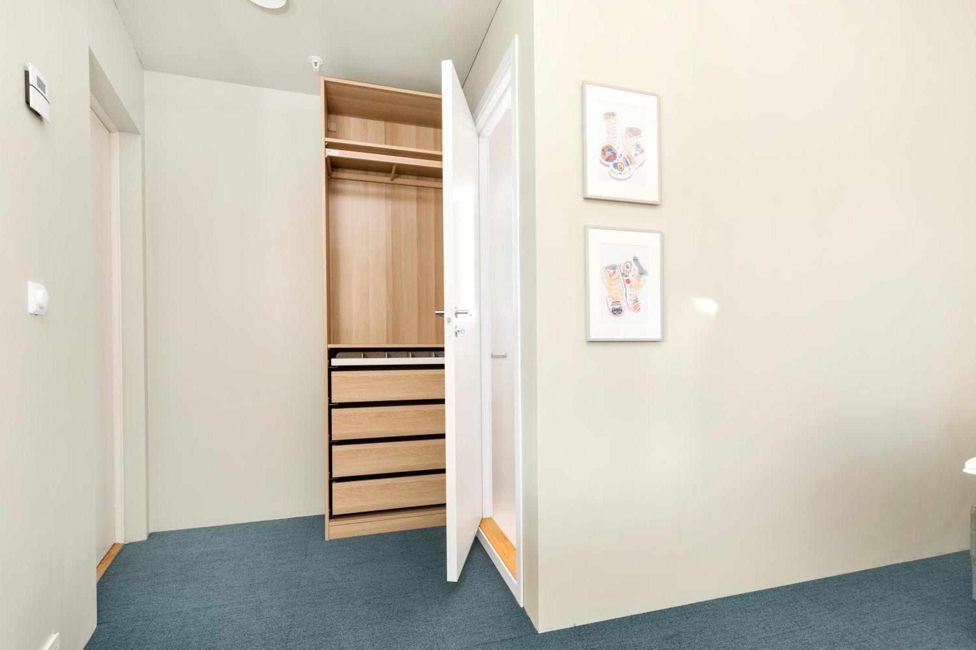Central Guest House - Bedroom With Private Bathroom สตาวังเงร์ ห้อง รูปภาพ